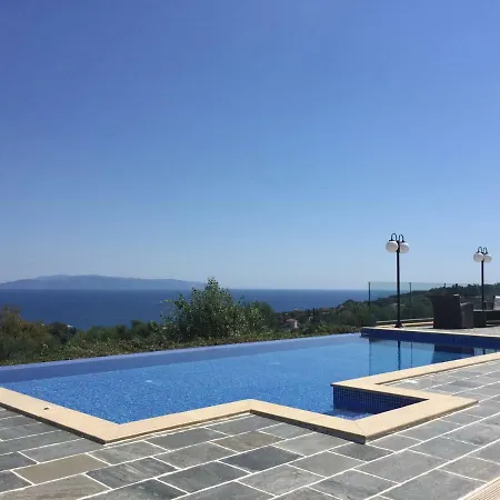 Saluto Villa Mousata